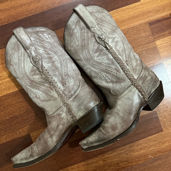 Corral Boots Distressed Brown Nubuck
Leather Cowgirl - Picture 1 of 6